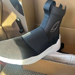 Meet your Posher, Carolina